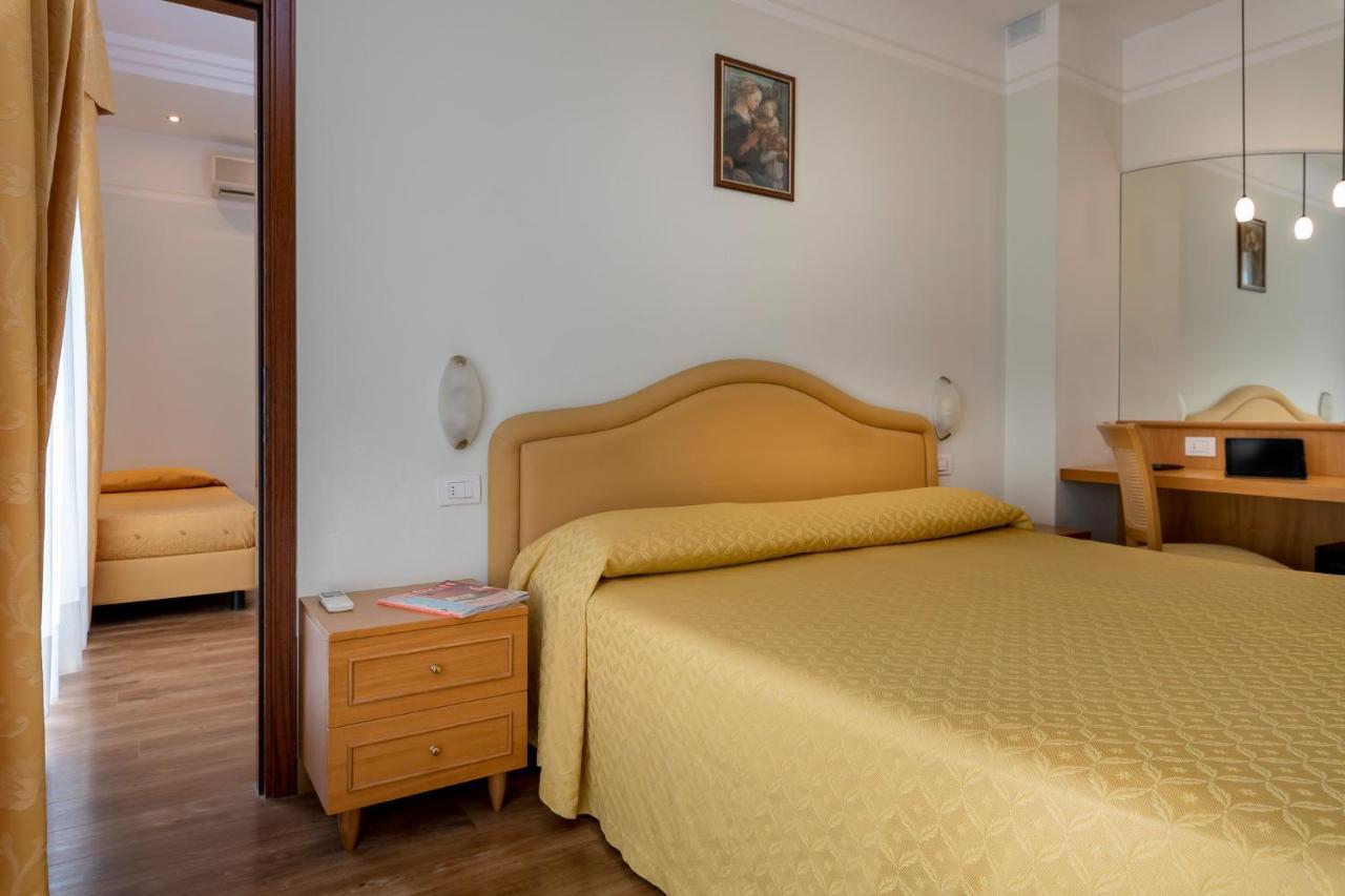 Hotel Astor Rimini Exterior photo